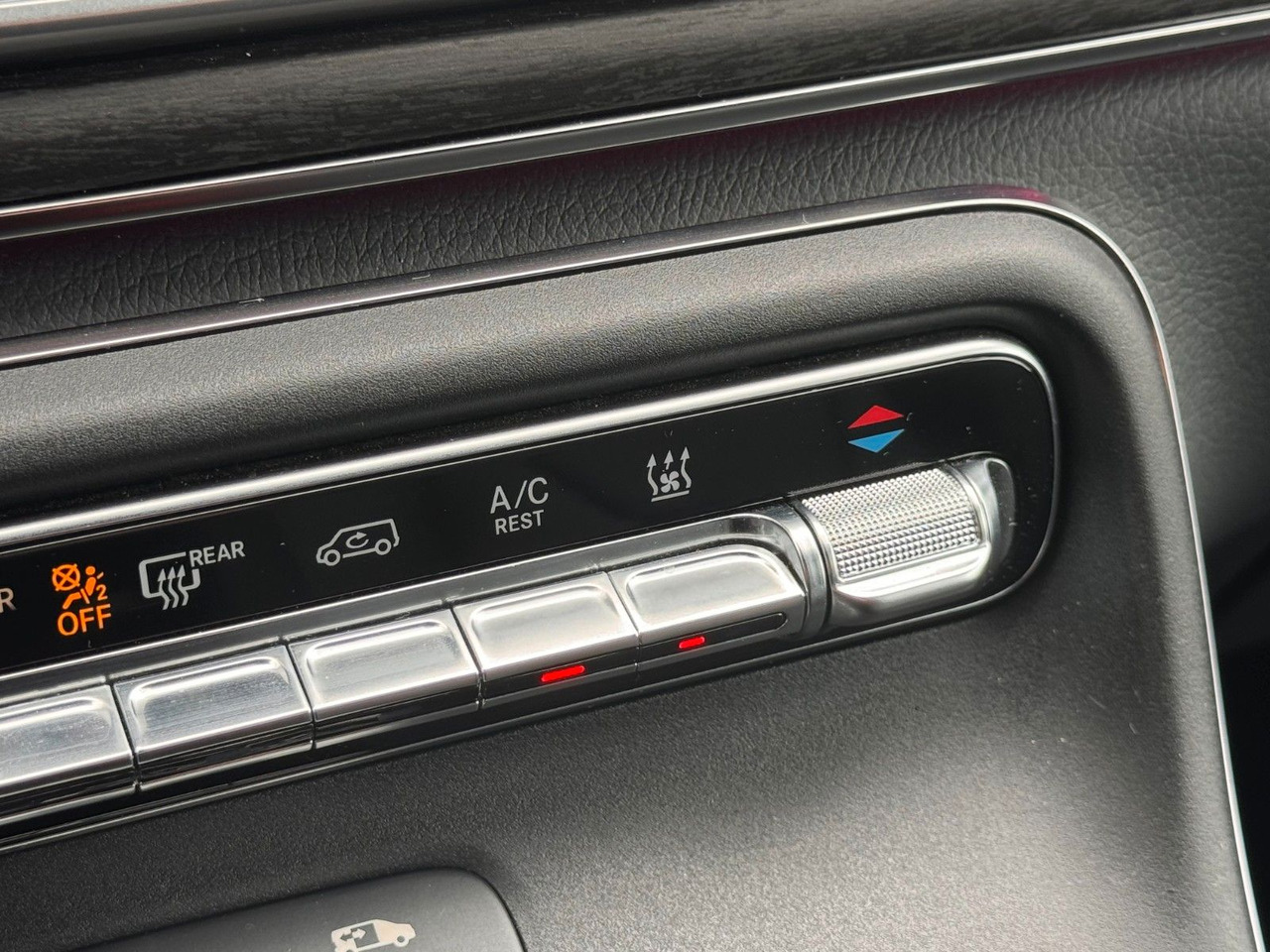 Leasing  Mercedes-Benz V 300 d AVANTGARDE Extralang 360Kamera Standheiz Mercedes-Benz V 300 d AVANTGARDE Extralang 360Kamera Standheiz: obrázok 15