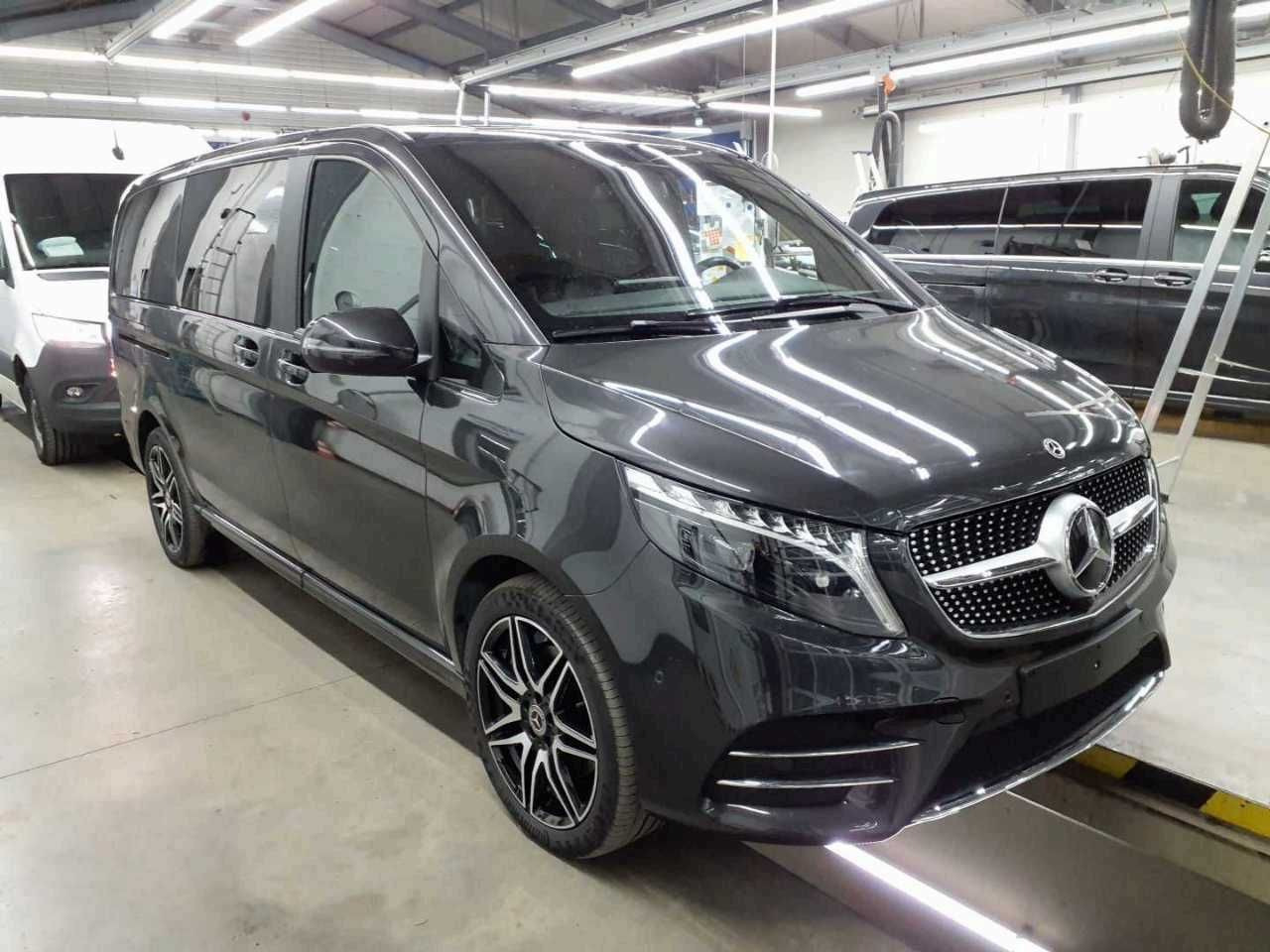 Mercedes-Benz V 300 d EDITION AMG AHK Tisch Leder ILS 7Sitze - Automobil: obrázok 2 Mercedes-Benz V 300 d EDITION AMG AHK Tisch Leder ILS 7Sitze - Automobil: obrázok 2