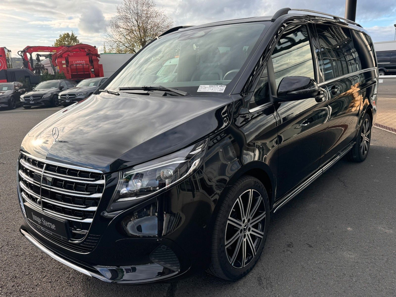 Mercedes-Benz V 300 d EXCLUSIVE AIRMATIC AHK2,5 Standheiz - Mikrobus: obrázok 3 Mercedes-Benz V 300 d EXCLUSIVE AIRMATIC AHK2,5 Standheiz - Mikrobus: obrázok 3