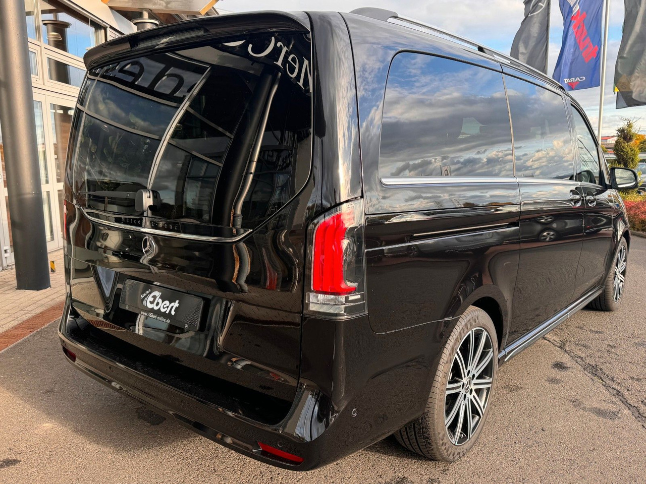 Mercedes-Benz V 300 d EXCLUSIVE AIRMATIC AHK2,5 Standheiz - Kombi: obrázok 4 Mercedes-Benz V 300 d EXCLUSIVE AIRMATIC AHK2,5 Standheiz - Kombi: obrázok 4