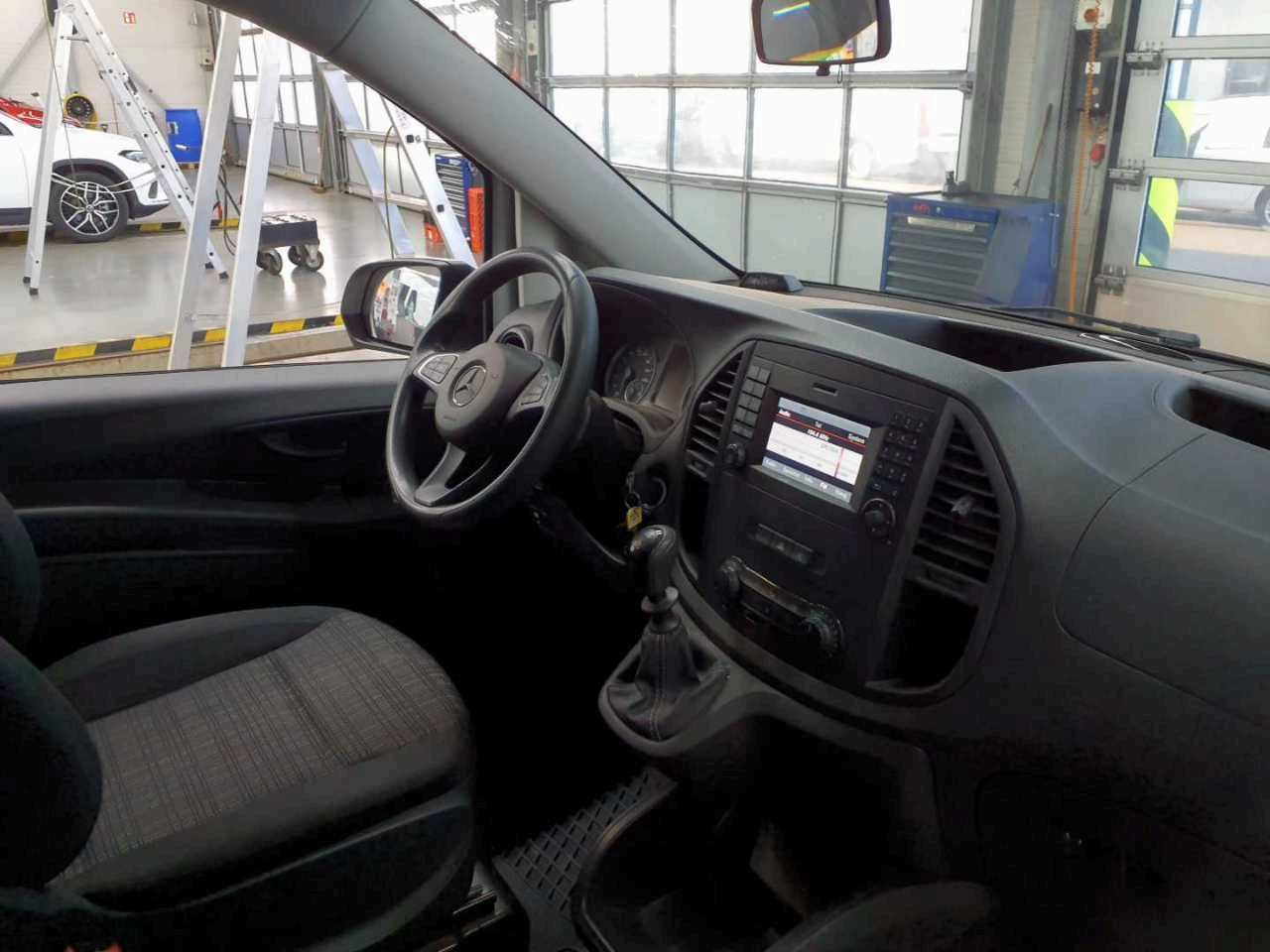 Mercedes-Benz Vito 114 CDI Mixto Klima Kamera Tempomat AHK - Mikrobus, Dodávkа s dvojitou kabínou: obrázok 5 Mercedes-Benz Vito 114 CDI Mixto Klima Kamera Tempomat AHK - Mikrobus, Dodávkа s dvojitou kabínou: obrázok 5