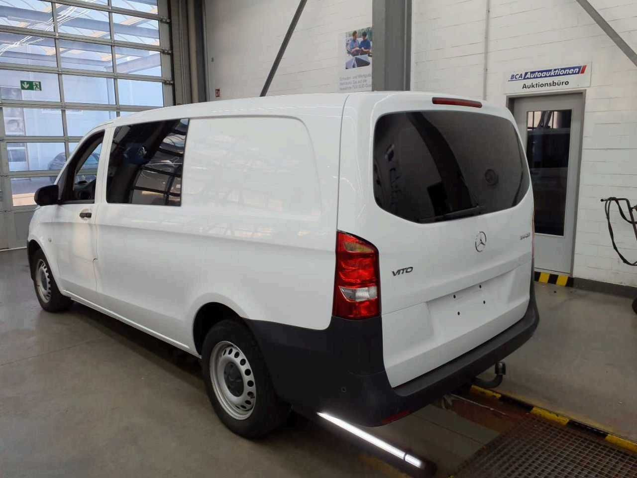 Mercedes-Benz Vito 114 CDI Mixto Klima Kamera Tempomat AHK - Mikrobus, Dodávkа s dvojitou kabínou: obrázok 4 Mercedes-Benz Vito 114 CDI Mixto Klima Kamera Tempomat AHK - Mikrobus, Dodávkа s dvojitou kabínou: obrázok 4