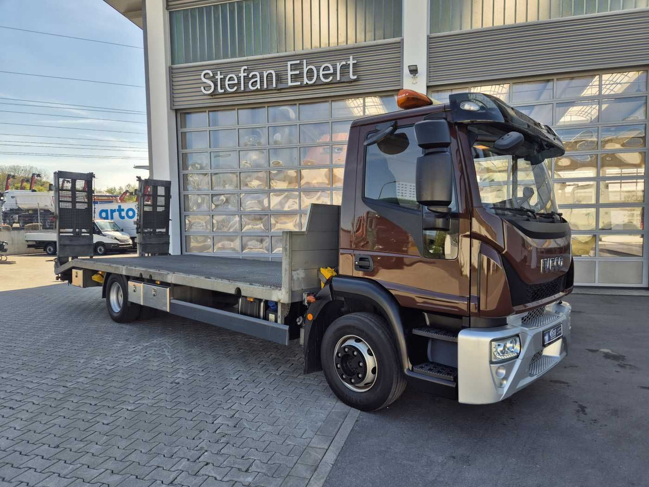 Iveco Eurocargo ML140E25/P Maschinentransporter Winde - Nákladné auto: obrázok 3 Iveco Eurocargo ML140E25/P Maschinentransporter Winde - Nákladné auto: obrázok 3