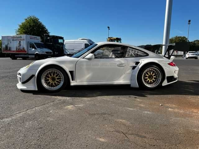 Porsche 997 GT2 RSR Rennwagen - Automobil: obrázok 4 Porsche 997 GT2 RSR Rennwagen - Automobil: obrázok 4
