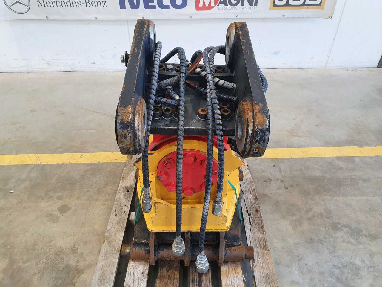 Rädlinger Schwenkrotator CAT M318 / CW 40 / 2016 - Tiltrotátor: obrázok 2 Rädlinger Schwenkrotator CAT M318 / CW 40 / 2016 - Tiltrotátor: obrázok 2