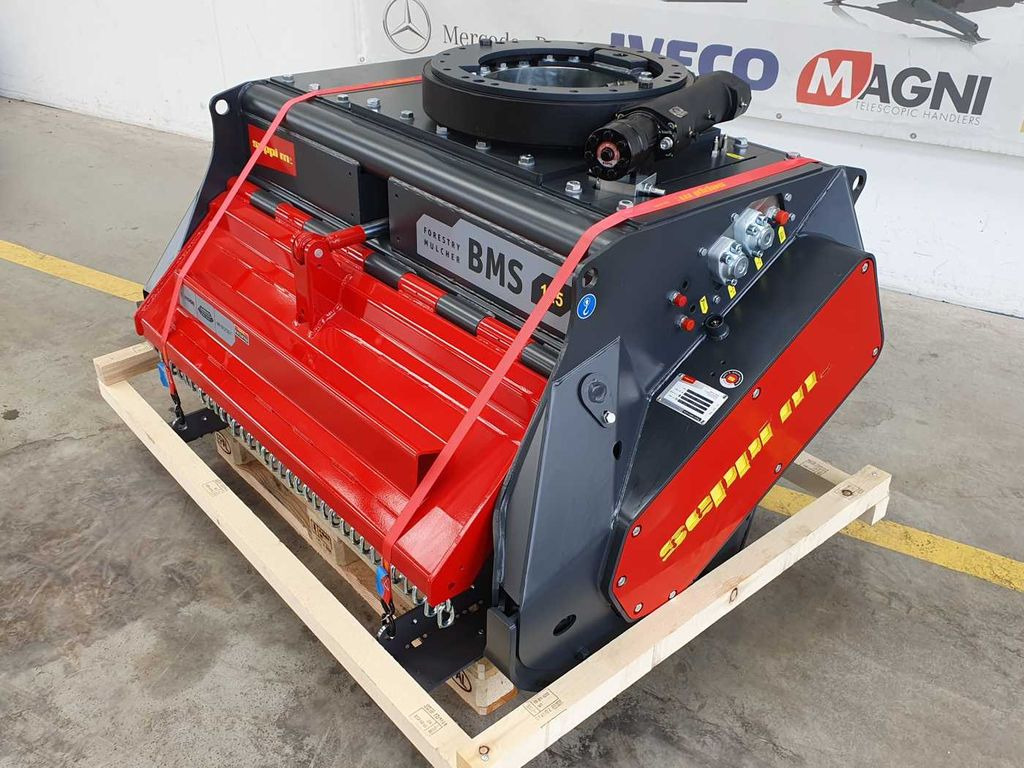 Seppi M. BMS 125 / 13-30t Forstmulcher Drehmotor Seppi M. BMS 125 / 13-30t Forstmulcher Drehmotor - Lesná fréza: obrázok 3 Seppi M. BMS 125 / 13-30t Forstmulcher Drehmotor Seppi M. BMS 125 / 13-30t Forstmulcher Drehmotor - Lesná fréza: obrázok 3