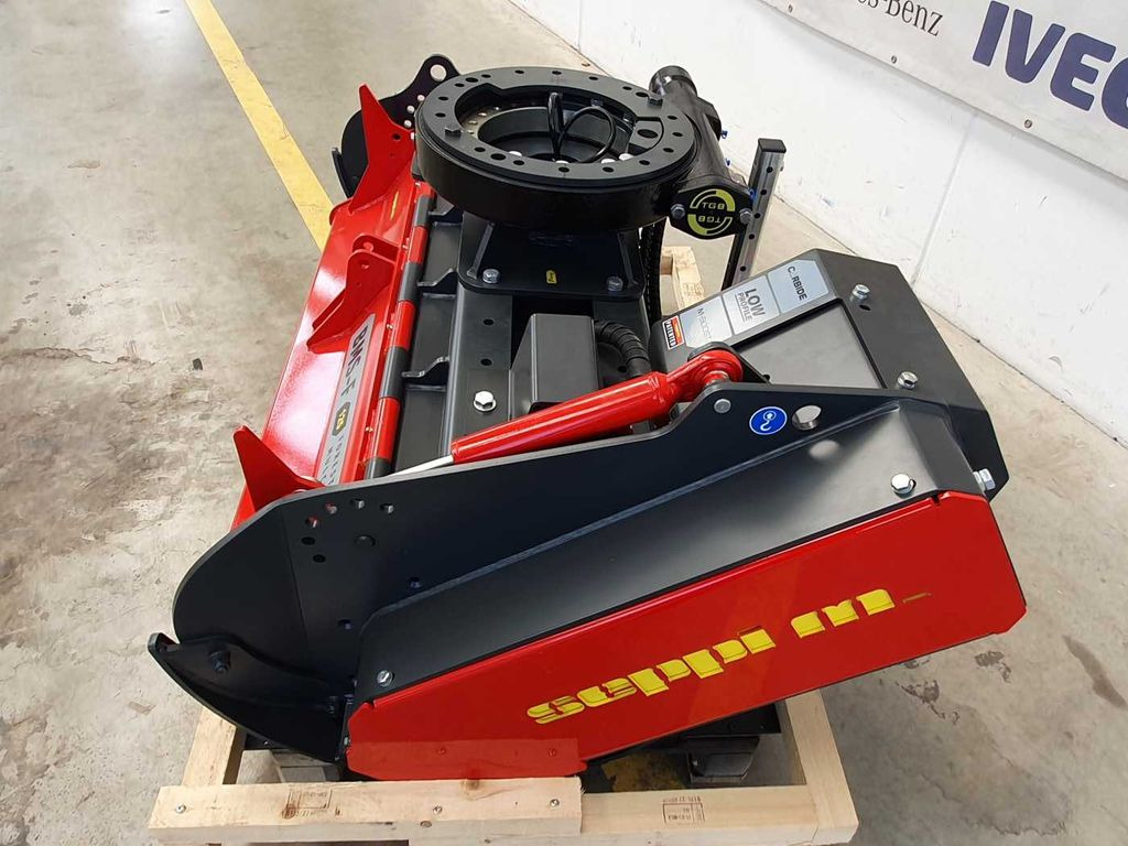 Seppi M. BMS-F 125 Forstmulcher 10-20t Drehmotor Seppi M. BMS-F 125 Forstmulcher 10-20t Drehmotor - Lesná fréza: obrázok 4 Seppi M. BMS-F 125 Forstmulcher 10-20t Drehmotor Seppi M. BMS-F 125 Forstmulcher 10-20t Drehmotor - Lesná fréza: obrázok 4