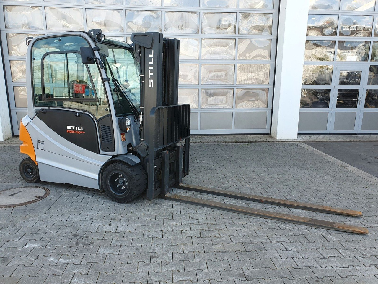 Still RX60-30L/600 - Triplex: 4,6m / nur 1.245h / SS - Elektrický vysokozdvižný vozík: obrázok 2 Still RX60-30L/600 - Triplex: 4,6m / nur 1.245h / SS - Elektrický vysokozdvižný vozík: obrázok 2