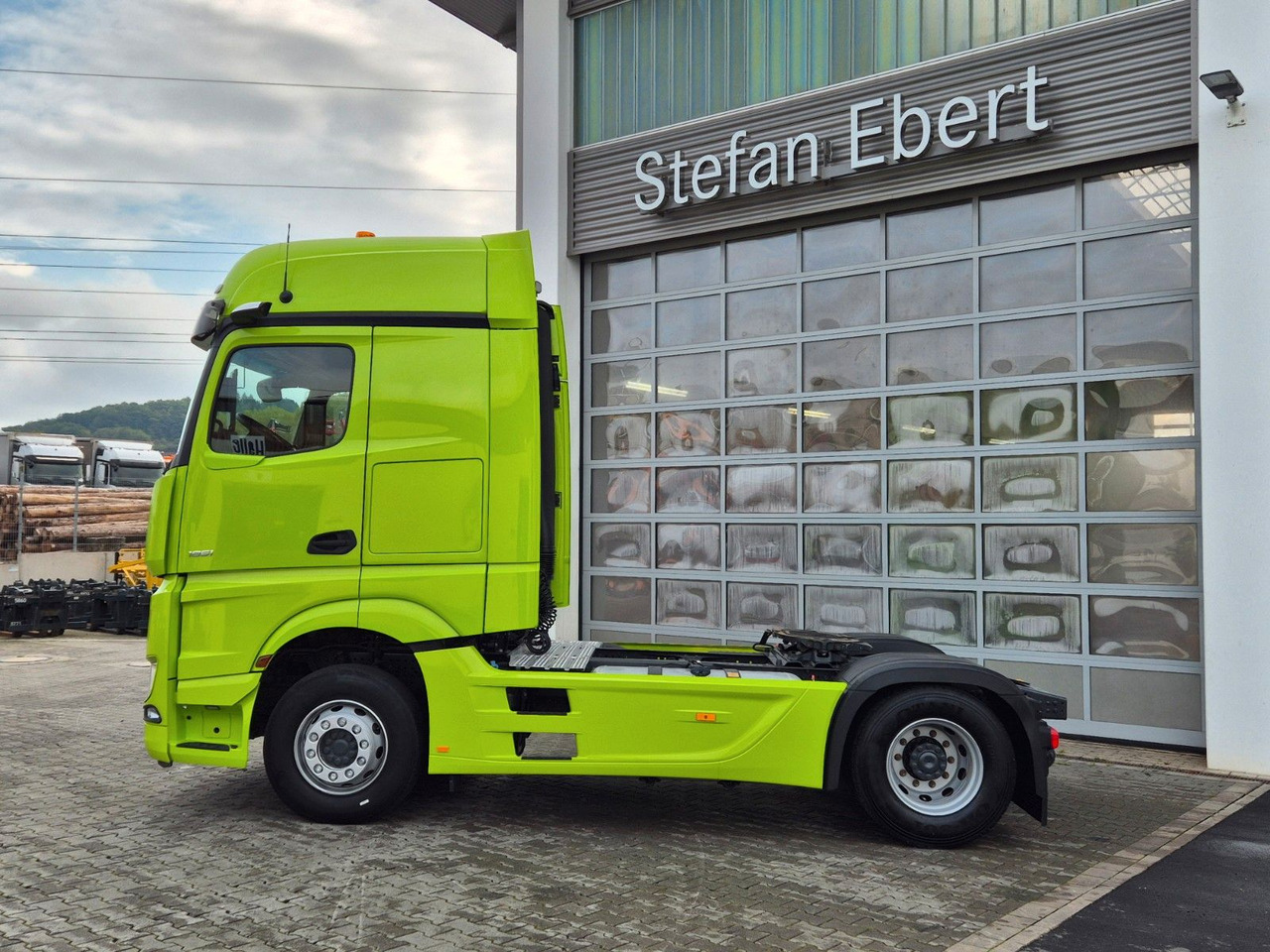 Mercedes-Benz Actros 1851 LS Öl-Retarder Standklima Mirror Big - Ťahač: obrázok 5 Mercedes-Benz Actros 1851 LS Öl-Retarder Standklima Mirror Big - Ťahač: obrázok 5