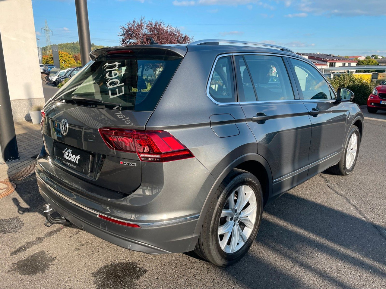 Volkswagen Tiguan 2.0 TSI Highline 4M AHK+LED+DAB+ACC+PDC - SUV: obrázok 5 Volkswagen Tiguan 2.0 TSI Highline 4M AHK+LED+DAB+ACC+PDC - SUV: obrázok 5