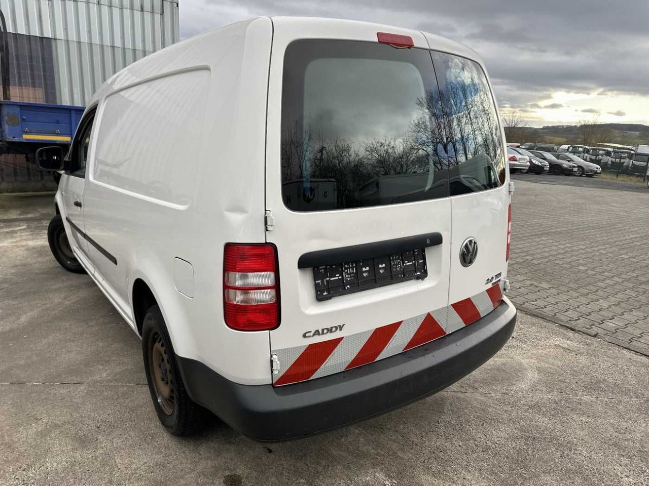 Volkswagen VW Caddy 2.0 TDI 4Motion Maxi Kasten Regal - Furgon: obrázok 3 Volkswagen VW Caddy 2.0 TDI 4Motion Maxi Kasten Regal - Furgon: obrázok 3