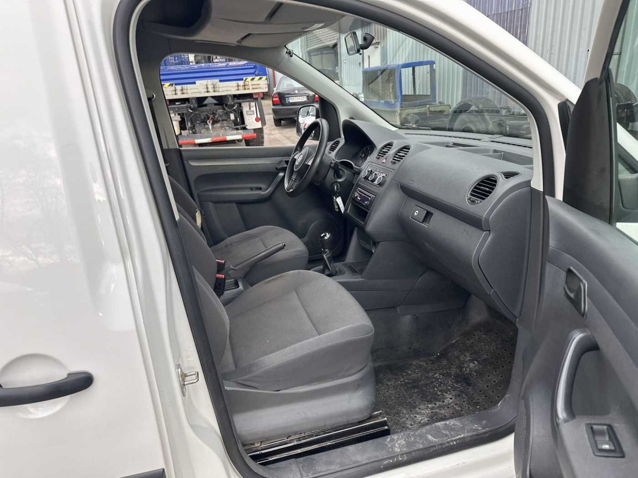 Volkswagen VW Caddy 2.0 TDI 4Motion Maxi Kasten Regal - Furgon: obrázok 5 Volkswagen VW Caddy 2.0 TDI 4Motion Maxi Kasten Regal - Furgon: obrázok 5