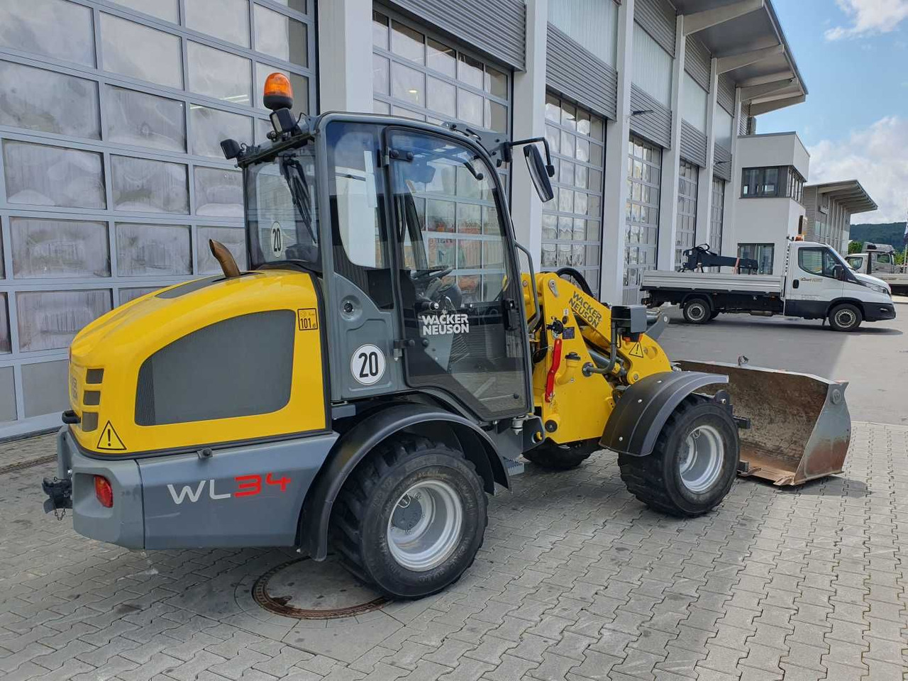 Wacker WL34 (RL40) / Schaufel + Gabel / nur 743h / 62PS - Kolesový nakladač: obrázok 4 Wacker WL34 (RL40) / Schaufel + Gabel / nur 743h / 62PS - Kolesový nakladač: obrázok 4