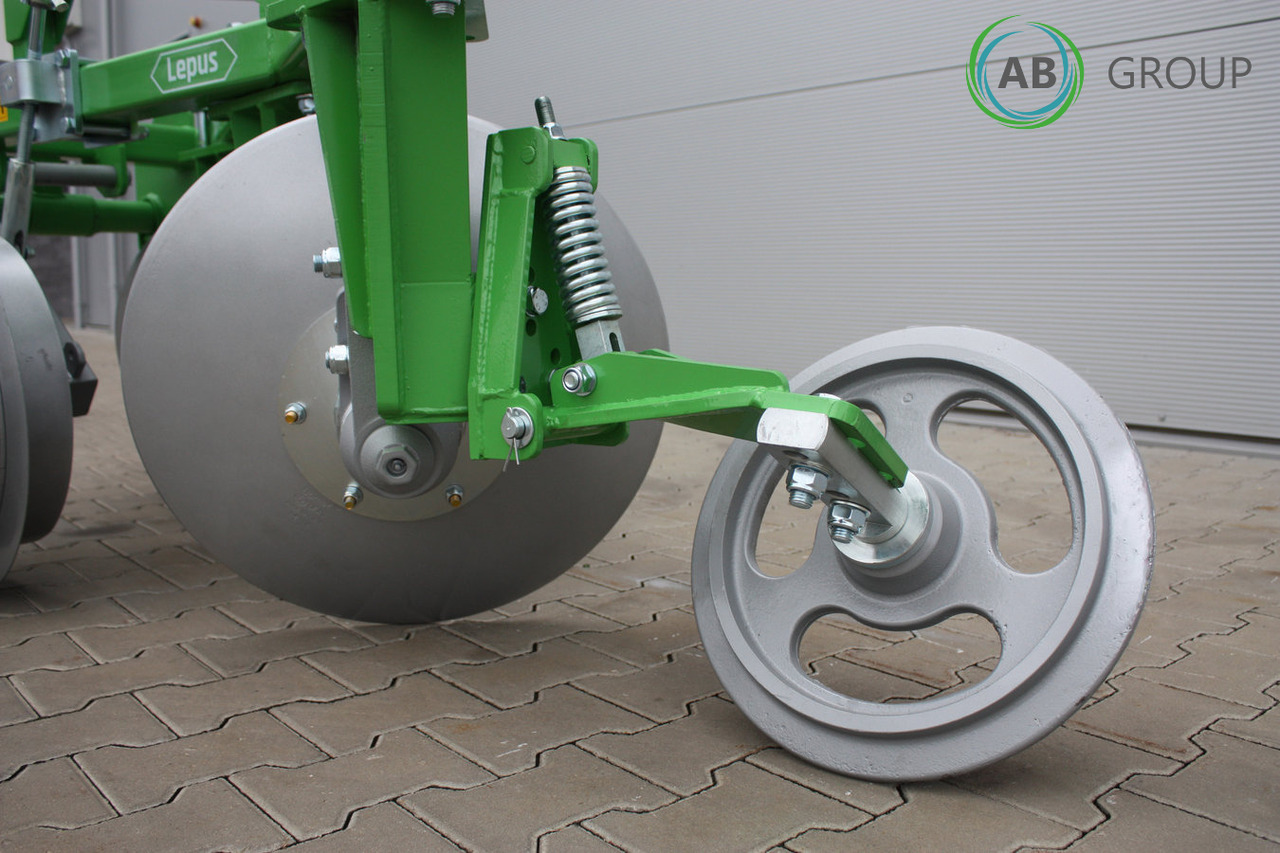 Bomet U040/2 Lepus 4 disc plow - Pluh: obrázok 5 Bomet U040/2 Lepus 4 disc plow - Pluh: obrázok 5