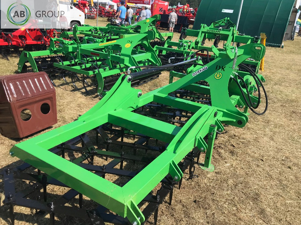 Dziekan hydraulic folding meadow harrow WUKA 5m 5C20H - Lúčne brány: obrázok 4 Dziekan hydraulic folding meadow harrow WUKA 5m 5C20H - Lúčne brány: obrázok 4
