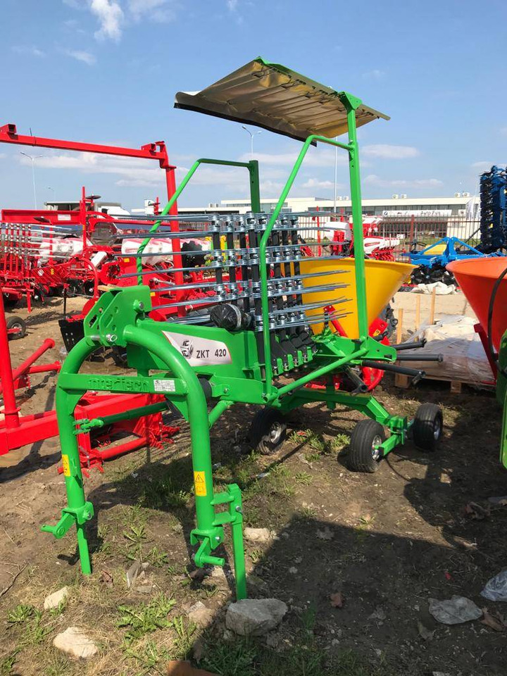 Inter-Tech Rotary Rake ZKT-420, 4.2 m - Obracač sena: obrázok 5 Inter-Tech Rotary Rake ZKT-420, 4.2 m - Obracač sena: obrázok 5