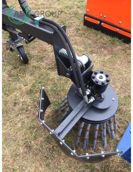 METAL-TECHNIK szczotka do chwastów - Zametač pre Komunálne/ Špeciálne stroje: obrázok 1 METAL-TECHNIK szczotka do chwastów - Zametač pre Komunálne/ Špeciálne stroje: obrázok 1