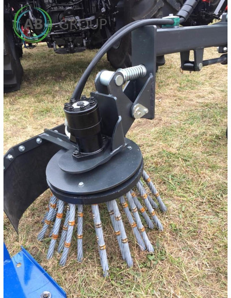 METAL-TECHNIK szczotka do chwastów - Zametač pre Komunálne/ Špeciálne stroje: obrázok 2 METAL-TECHNIK szczotka do chwastów - Zametač pre Komunálne/ Špeciálne stroje: obrázok 2