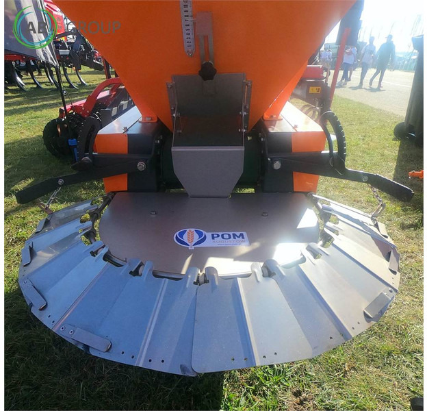 Pom Augustów posypywarka Motyl N031M napęd hydrauliczn - Diskový pluh: obrázok 1 Pom Augustów posypywarka Motyl N031M napęd hydrauliczn - Diskový pluh: obrázok 1
