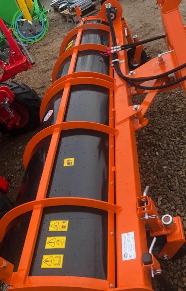 Pomarol tractor sweeper ZS250, 2,5 m - Zametač pre Komunálne/ Špeciálne stroje: obrázok 4 Pomarol tractor sweeper ZS250, 2,5 m - Zametač pre Komunálne/ Špeciálne stroje: obrázok 4