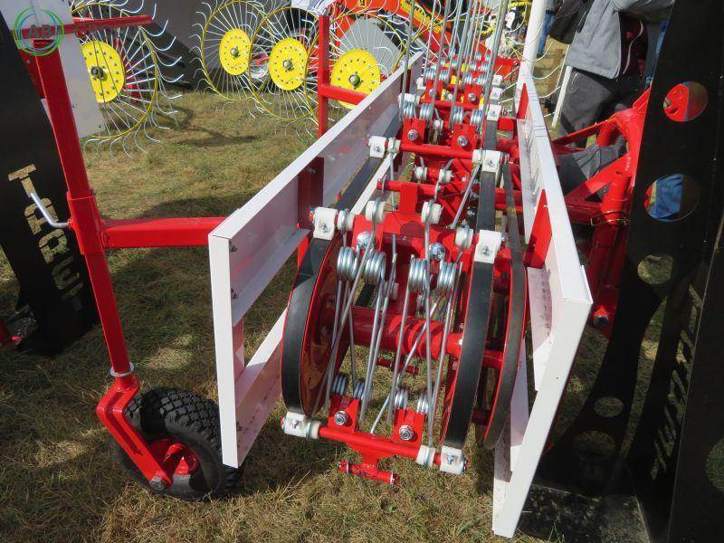 Schwader Z296 / Belt rake Z296 / Ленточные грабли Z296 - Obracač sena: obrázok 1 Schwader Z296 / Belt rake Z296 / Ленточные грабли Z296 - Obracač sena: obrázok 1