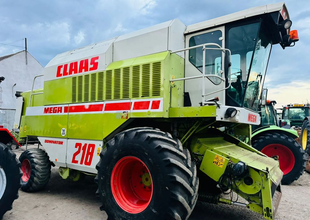 Claas MEGA 218 - Obilný kombajn: obrázok 1 Claas MEGA 218 - Obilný kombajn: obrázok 1