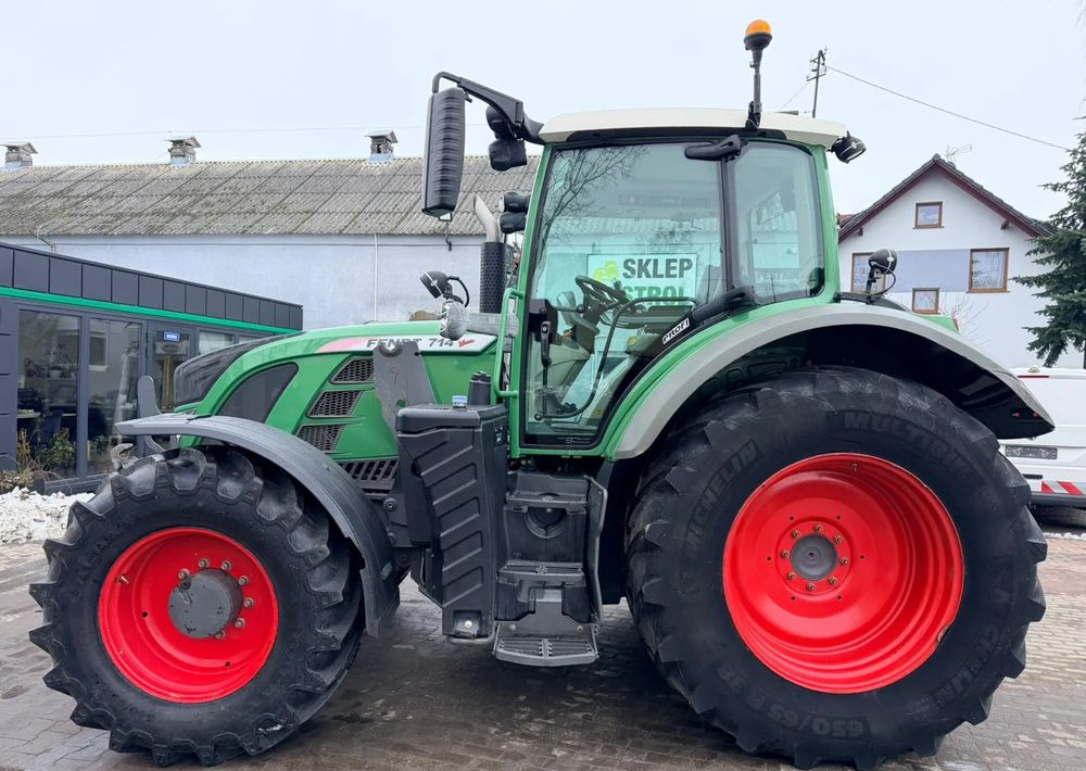 Fendt 714 Vario Profi - Traktor: obrázok 3 Fendt 714 Vario Profi - Traktor: obrázok 3