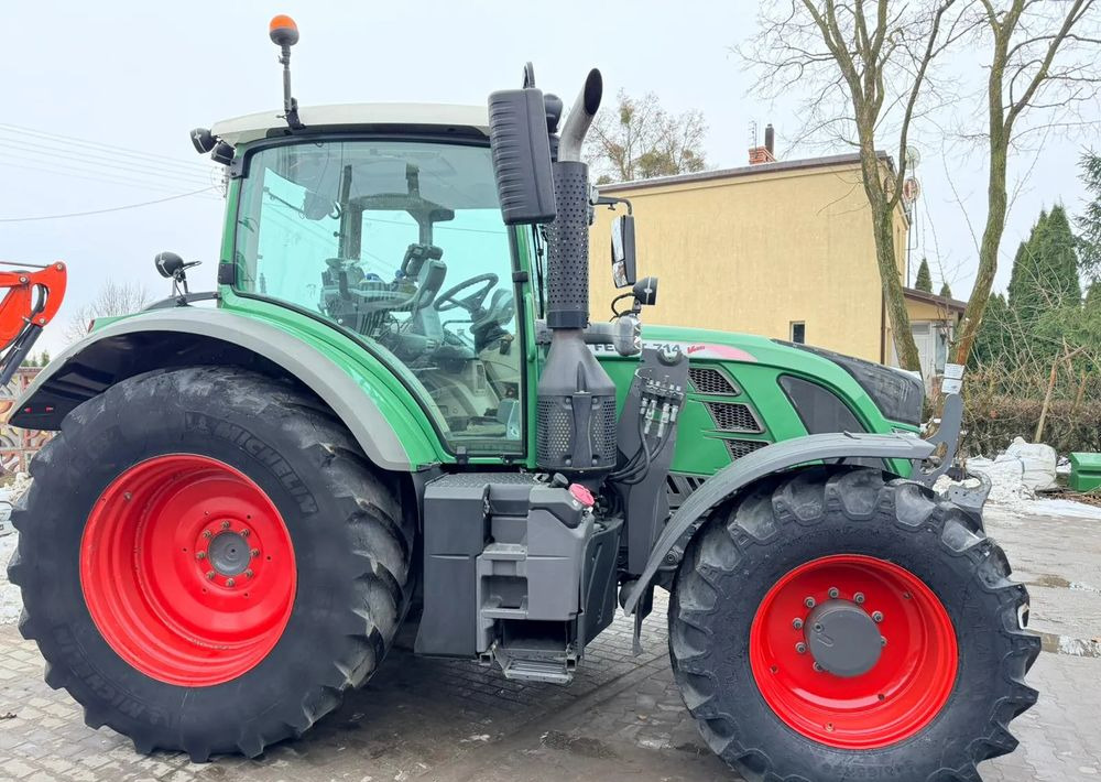 Fendt 714 Vario Profi - Traktor: obrázok 2 Fendt 714 Vario Profi - Traktor: obrázok 2