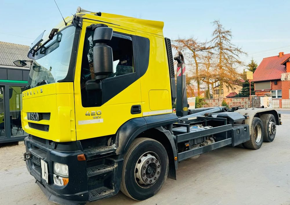 Iveco STRALIS - Hákový nosič kontajnerov: obrázok 1 Iveco STRALIS - Hákový nosič kontajnerov: obrázok 1