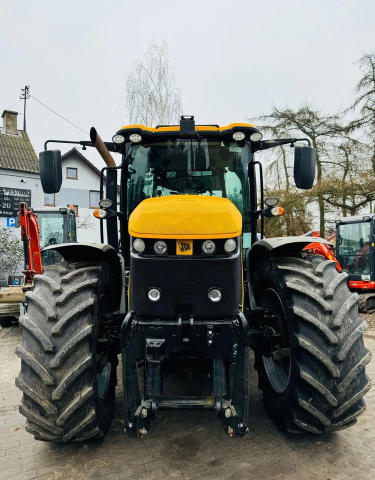 JCB FASTRAC 4220 - Traktor: obrázok 2 JCB FASTRAC 4220 - Traktor: obrázok 2