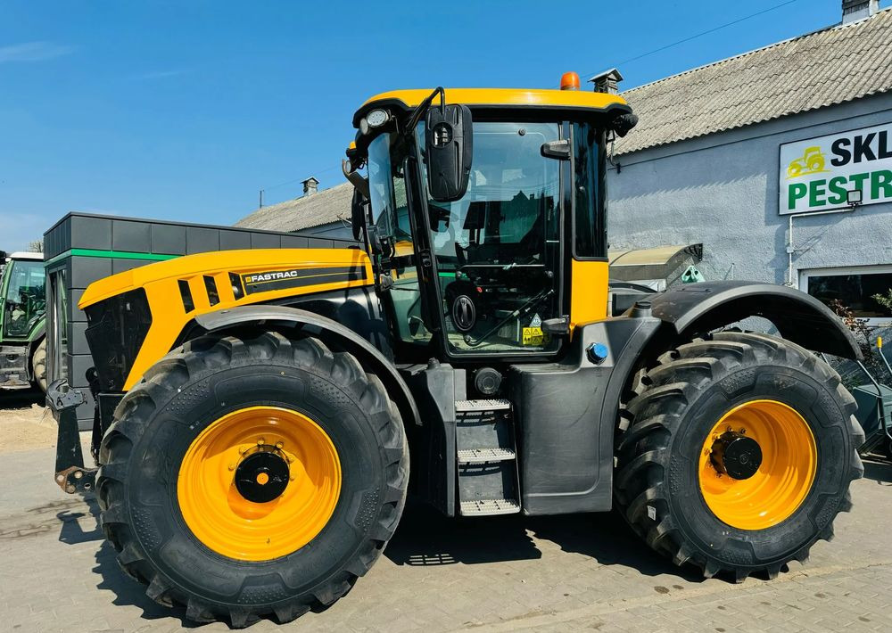 JCB Fastrac 4220 - Traktor: obrázok 4 JCB Fastrac 4220 - Traktor: obrázok 4