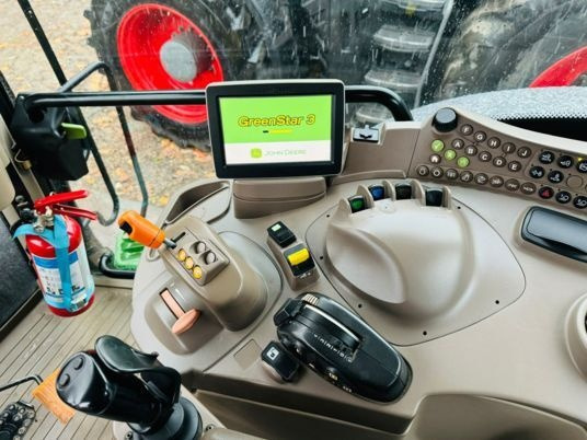 John Deere 6210R DIRECT DRIVE - Traktor: obrázok 5 John Deere 6210R DIRECT DRIVE - Traktor: obrázok 5