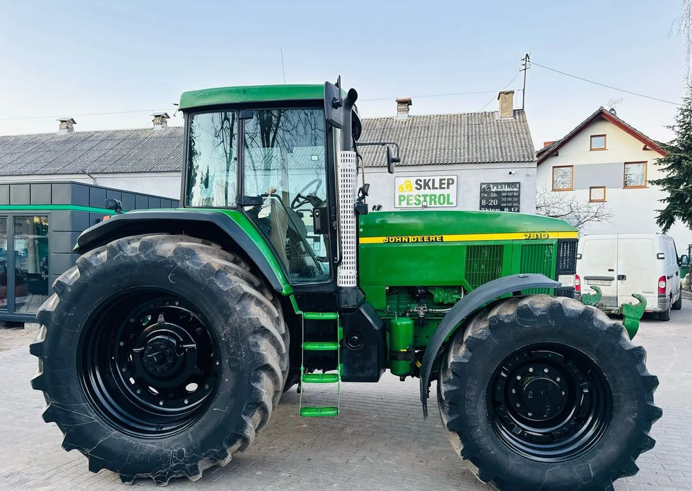 John Deere 7810 - Traktor: obrázok 4 John Deere 7810 - Traktor: obrázok 4