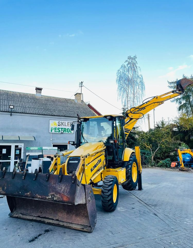 Komatsu WB93R - Rýpadlo-nakladač: obrázok 3 Komatsu WB93R - Rýpadlo-nakladač: obrázok 3