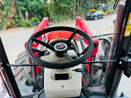 Massey Ferguson 7620 DYNASHIFT - Traktor: obrázok 4 Massey Ferguson 7620 DYNASHIFT - Traktor: obrázok 4
