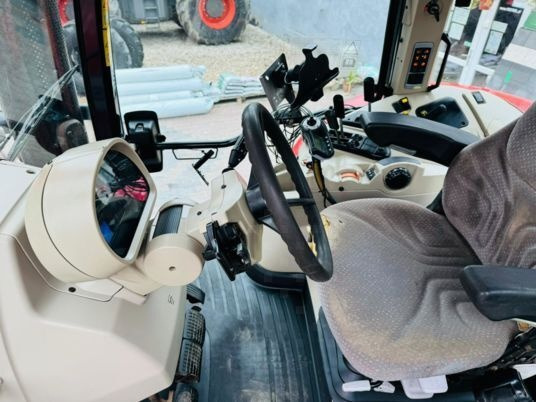 Massey Ferguson 7620 DYNASHIFT - Traktor: obrázok 5 Massey Ferguson 7620 DYNASHIFT - Traktor: obrázok 5