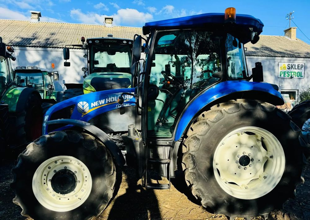 New Holland TD5.95 - Traktor: obrázok 3 New Holland TD5.95 - Traktor: obrázok 3