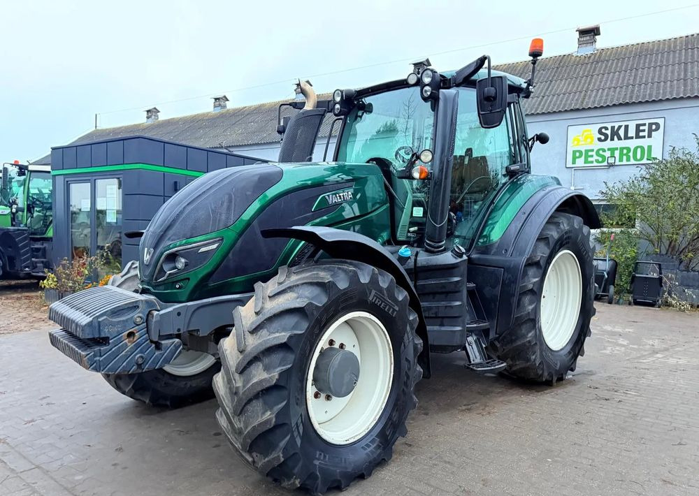 Valtra T174 Versu - Traktor: obrázok 1 Valtra T174 Versu - Traktor: obrázok 1