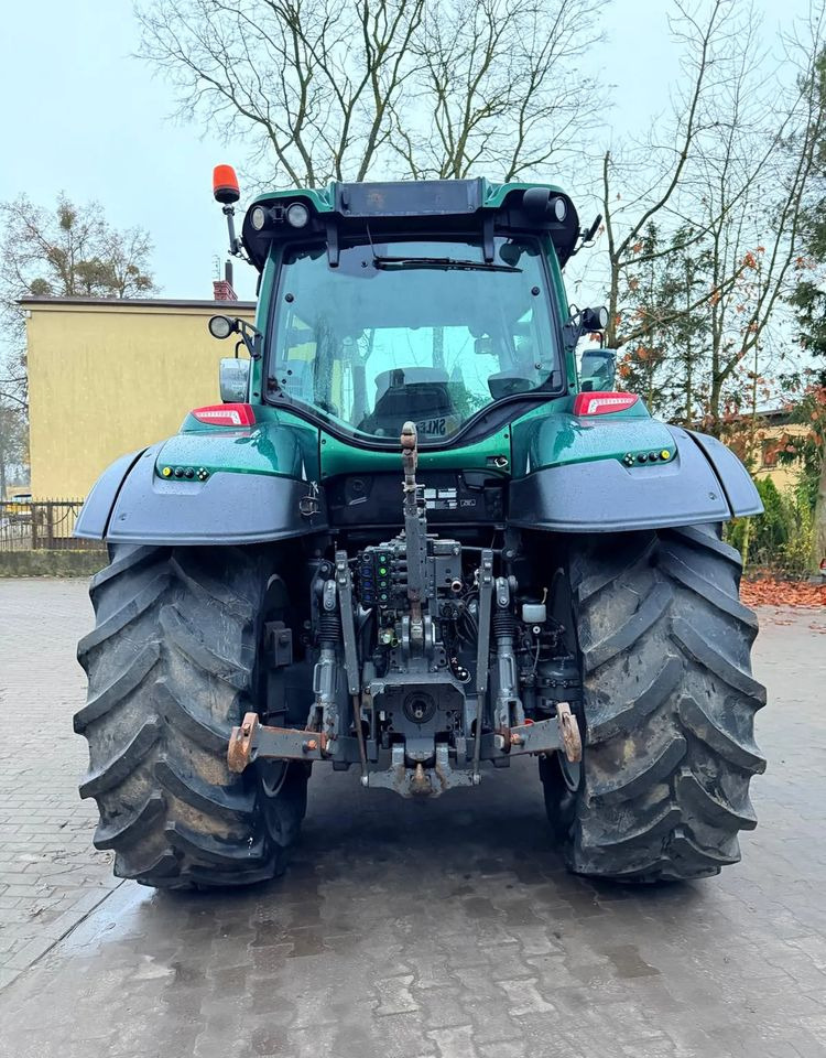 Traktor Valtra T174 Versu: obrázok 8 Traktor Valtra T174 Versu: obrázok 8