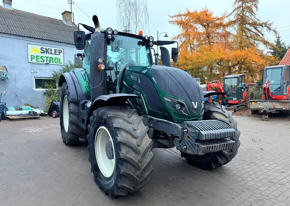 Valtra T174 Versu - Traktor: obrázok 5 Valtra T174 Versu - Traktor: obrázok 5