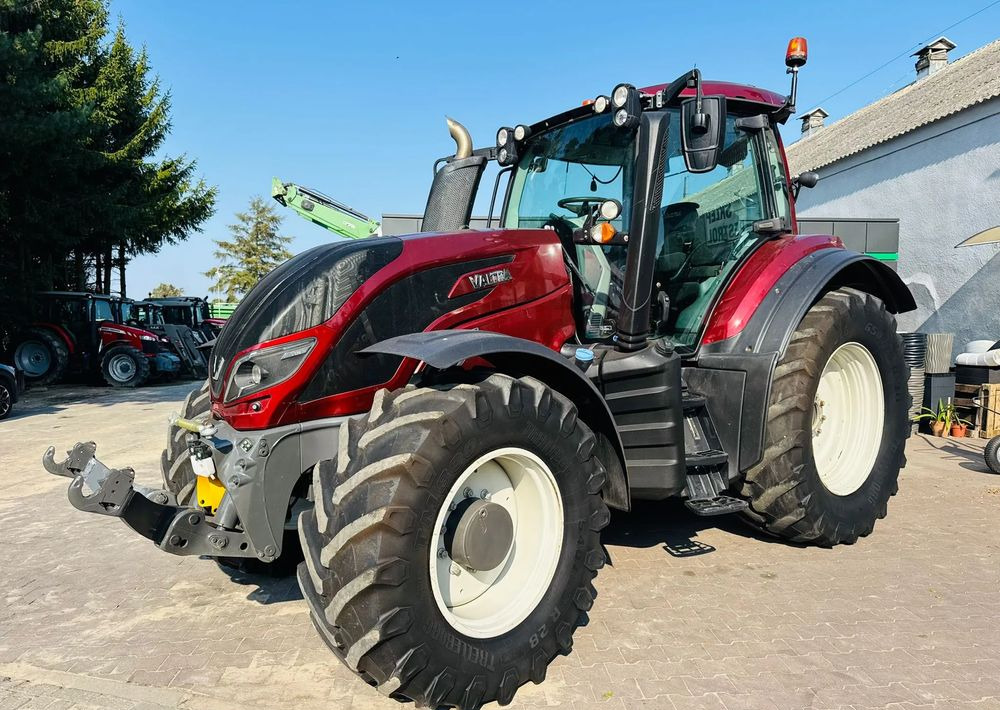 Valtra T174 Versu - Traktor: obrázok 1 Valtra T174 Versu - Traktor: obrázok 1