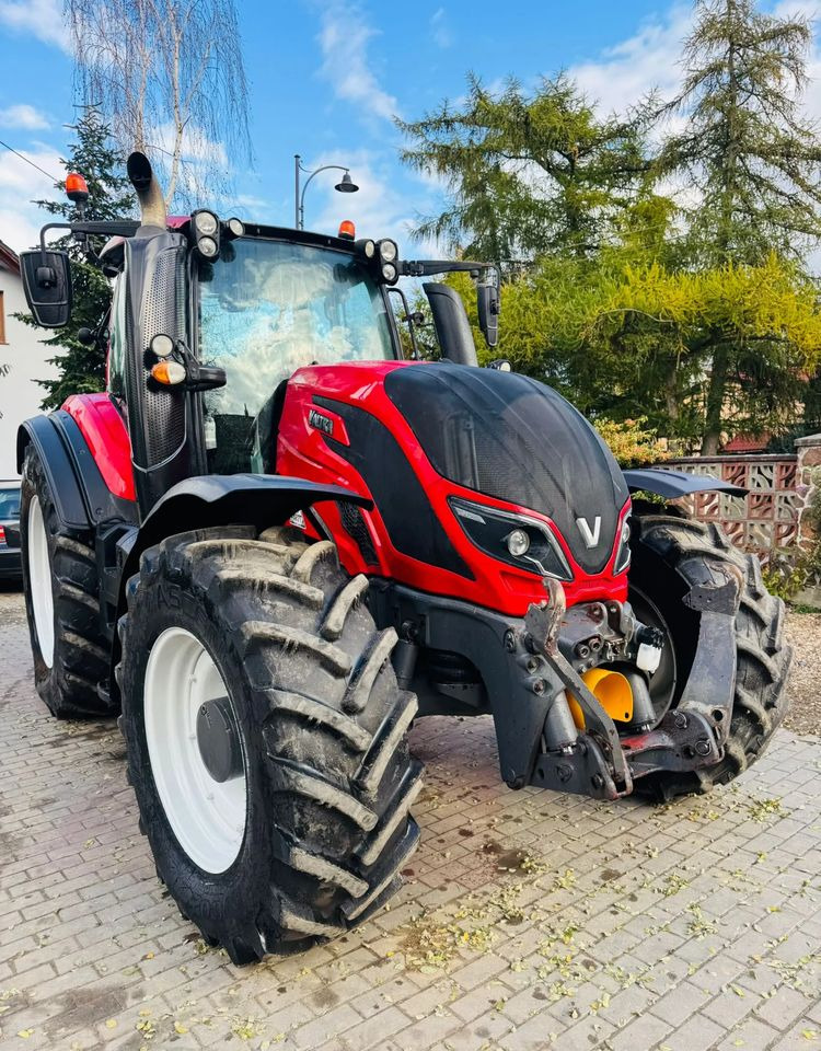 Valtra T194 Versu Twin Trac - Traktor: obrázok 4 Valtra T194 Versu Twin Trac - Traktor: obrázok 4