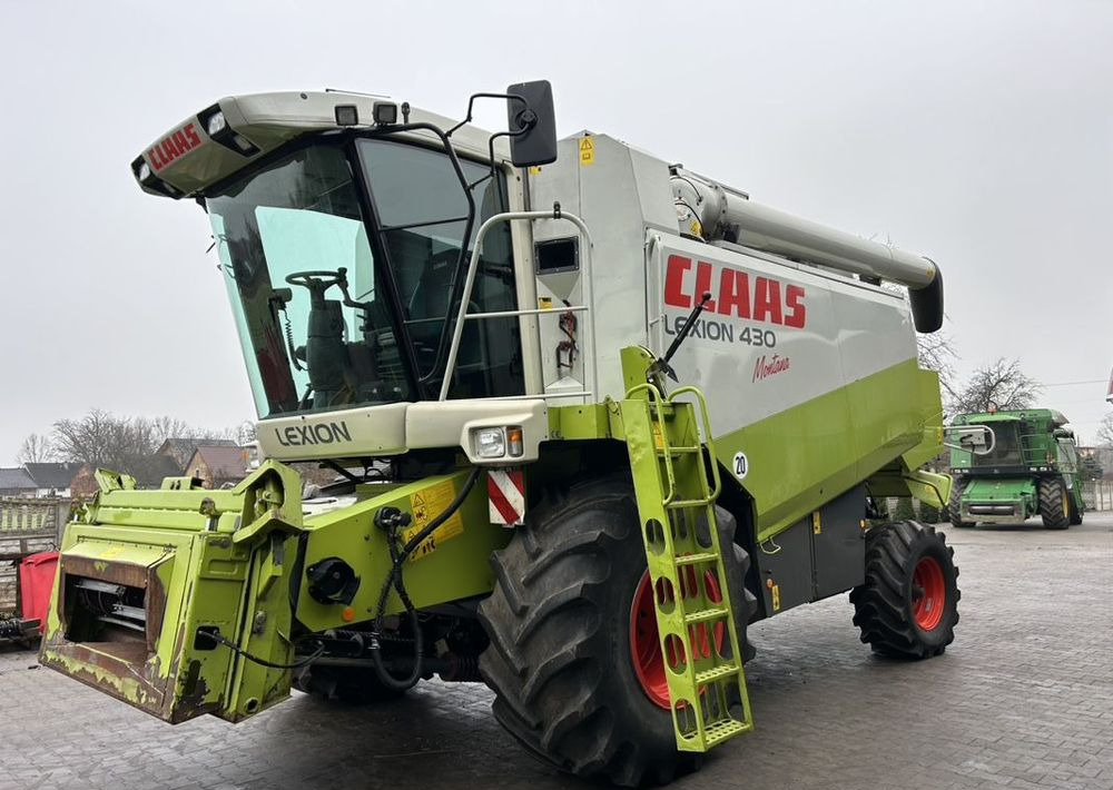 Claas Lexion 430 Montana - Obilný kombajn: obrázok 2 Claas Lexion 430 Montana - Obilný kombajn: obrázok 2