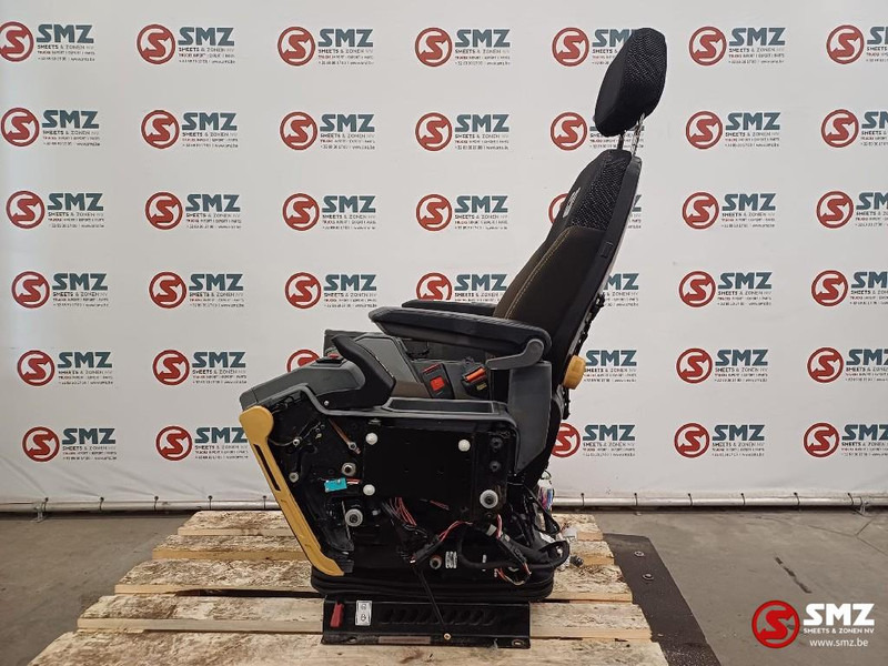 Caterpillar Seat Caterpillar - Kabína a interiér pre Manipulačná technika: obrázok 4 Caterpillar Seat Caterpillar - Kabína a interiér pre Manipulačná technika: obrázok 4