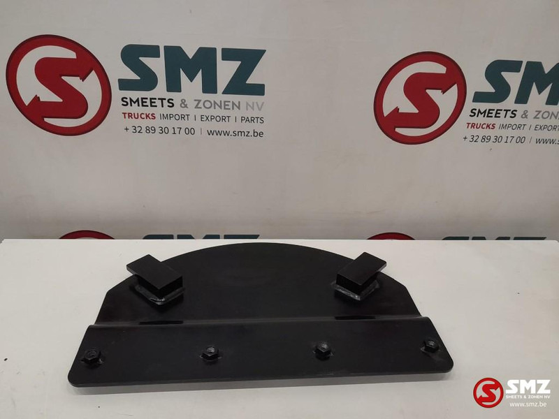 Caterpillar Swivel guard steel plate Caterpillar - Rám/ Podvozok pre Manipulačná technika: obrázok 3 Caterpillar Swivel guard steel plate Caterpillar - Rám/ Podvozok pre Manipulačná technika: obrázok 3