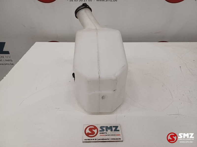 Caterpillar Window washer tank Caterpillar - Stierač pre Manipulačná technika: obrázok 5 Caterpillar Window washer tank Caterpillar - Stierač pre Manipulačná technika: obrázok 5