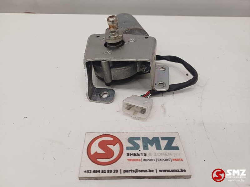 Caterpillar Windshield wiper motor Caterpillar - Stierač pre Manipulačná technika: obrázok 4 Caterpillar Windshield wiper motor Caterpillar - Stierač pre Manipulačná technika: obrázok 4