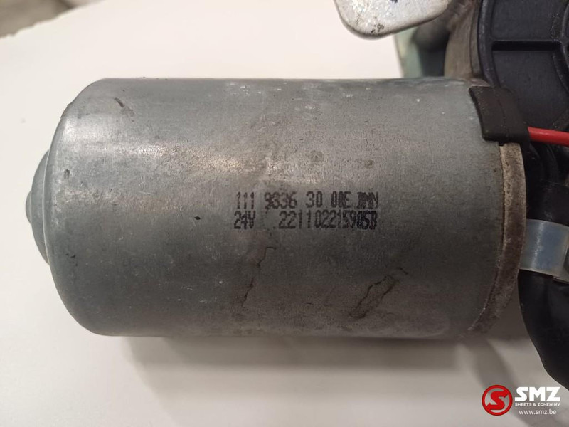 Caterpillar Windshield wiper motor Caterpillar - Stierač pre Manipulačná technika: obrázok 5 Caterpillar Windshield wiper motor Caterpillar - Stierač pre Manipulačná technika: obrázok 5