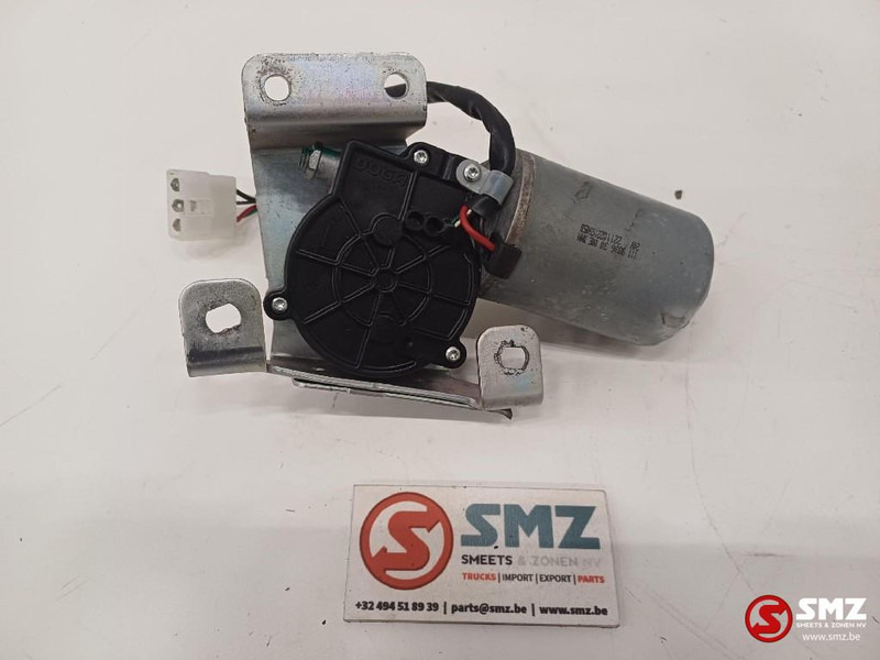 Caterpillar Windshield wiper motor Caterpillar - Stierač pre Manipulačná technika: obrázok 2 Caterpillar Windshield wiper motor Caterpillar - Stierač pre Manipulačná technika: obrázok 2