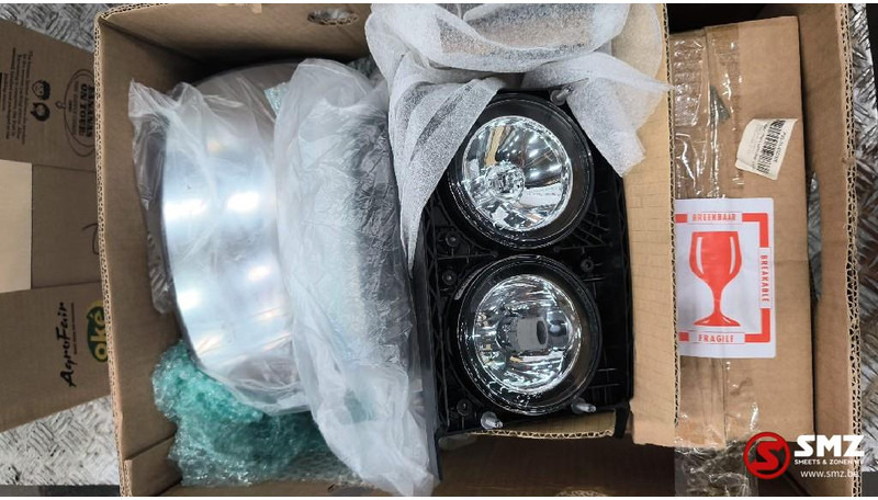 DAF Lot onderdelen DAF + Renault - Spatne zrkadlo pre Nákladné auto: obrázok 1 DAF Lot onderdelen DAF + Renault - Spatne zrkadlo pre Nákladné auto: obrázok 1